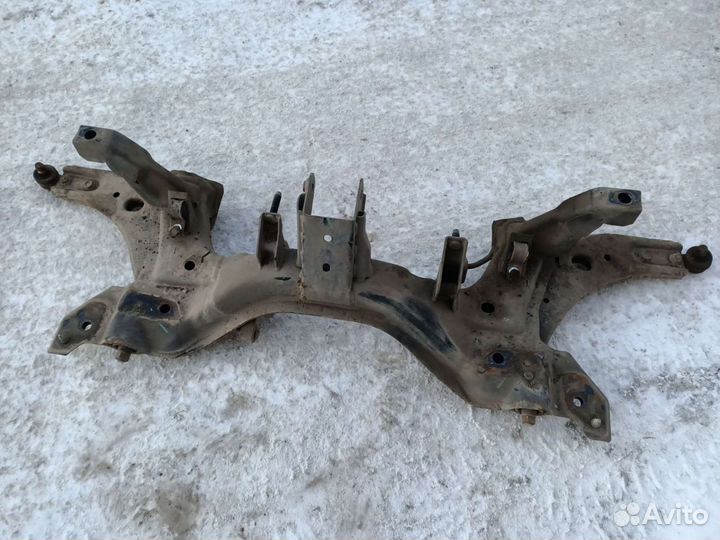 Подрамник передний Kia Spectra/Киа Спектра