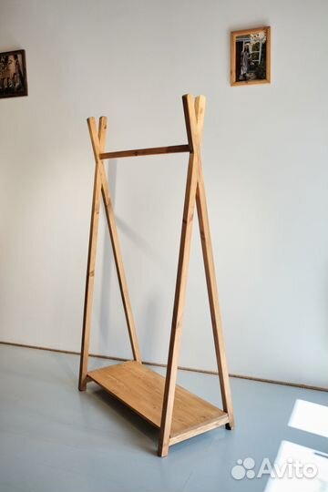 Рейл для одежды