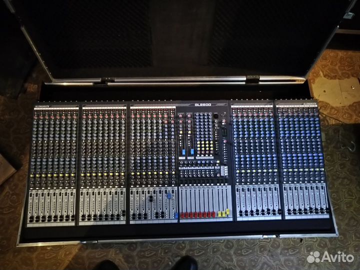 Allen & Heath GL 2400 - 40 с кейсом