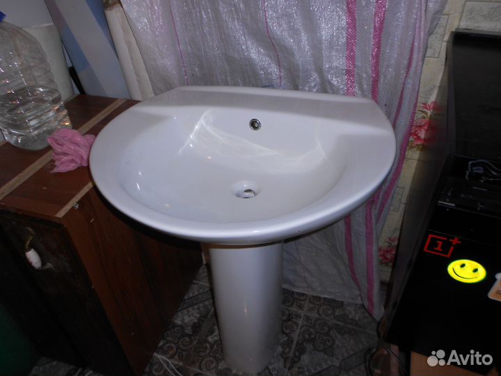 Раковина с подставкой