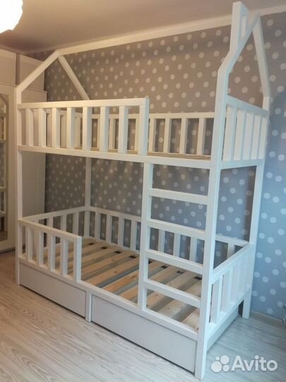 Кровать двухьяруснвая детская 