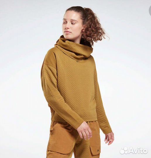 Новый женский спортивный костюм Reebok размер S