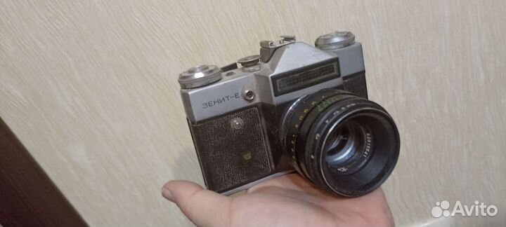 Плёночный фотоаппарат Зенит Е с объективом