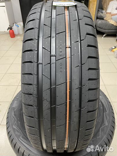 Ikon Tyres Autograph Ultra 2 SUV 265/45 R21