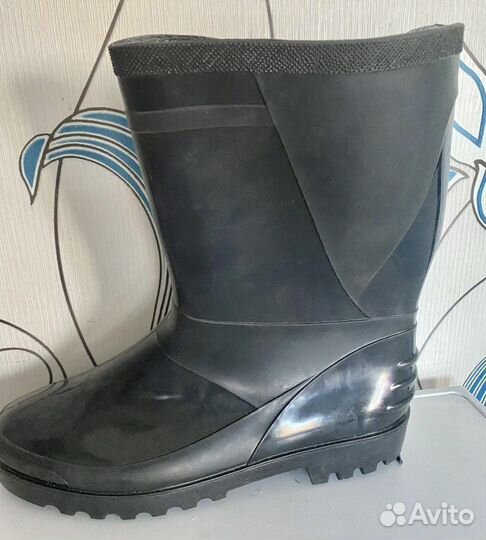 Резиновые сапоги