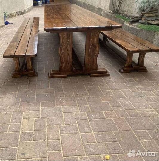 Стол и лавки из дерева