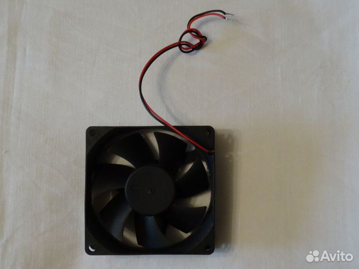 Вентилятор 80 х 80 х 25 мм DC12V 2pin