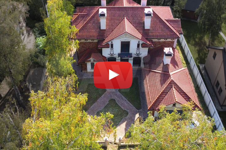 Коттедж 580 м² на участке 15 сот.