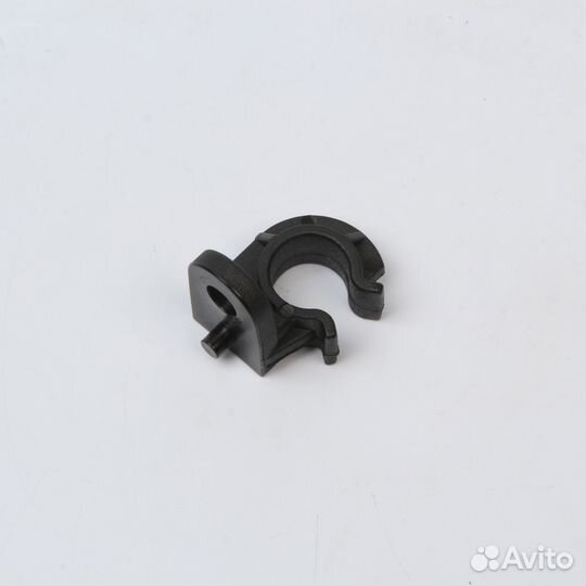 Клипса тормозного шланга на маятник Avantis A5/A6