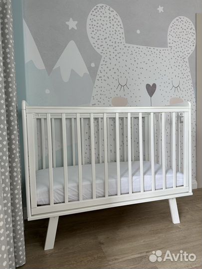 Детская кроватка с матрасом