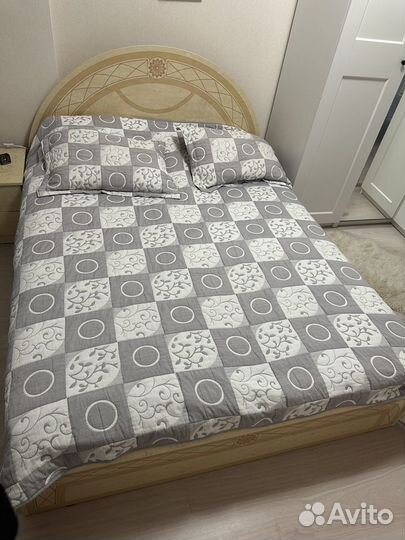 Кровать двухспальная с матрасом бу 200/160