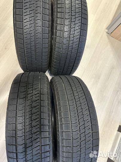 Bridgestone Blizzak Ice 205/60 R16 96T