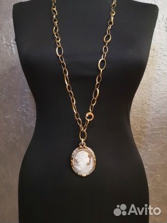 Crivelli. Оригинал. Колье с подвесом камея