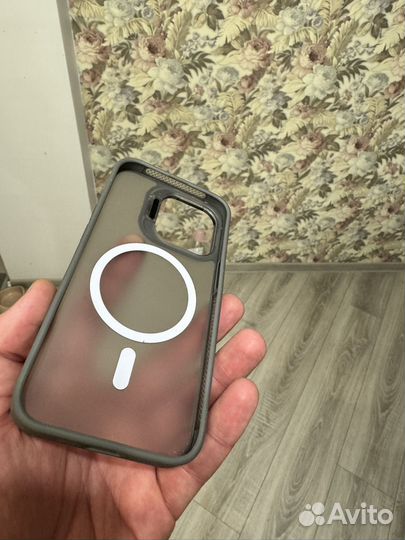 Чехол на iPhone 13 pro