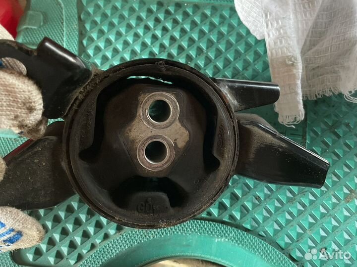 Опора двигателя правая