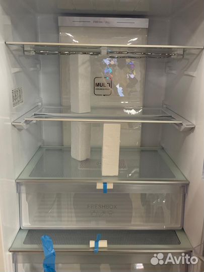 Холодильник-морозильник Haier C4F744CMG