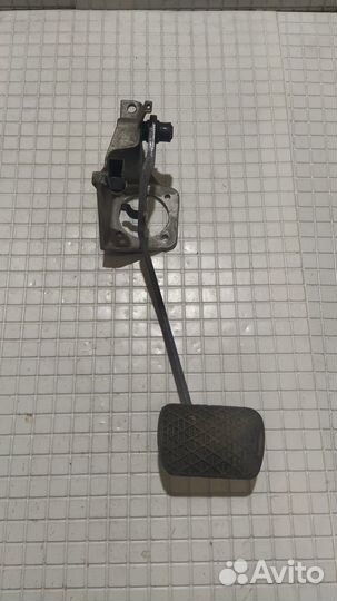 Педаль тормоза Mercedes W210