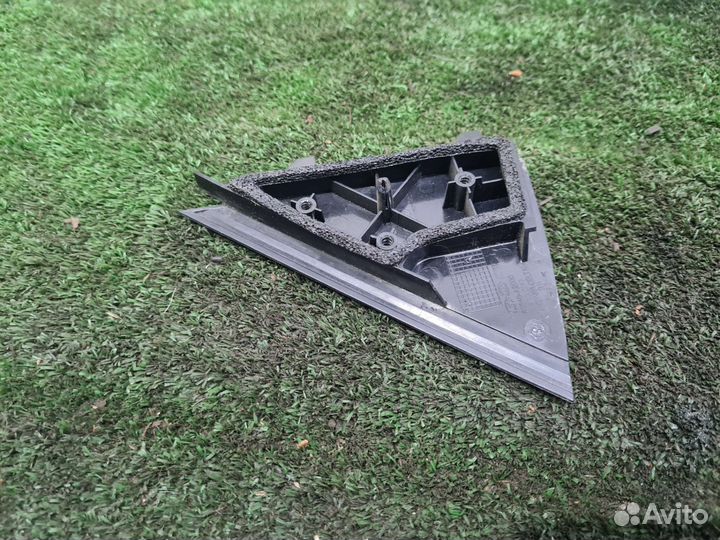 Накладка двери задняя правая Kia Ceed 2 2017