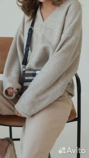Свитер женский