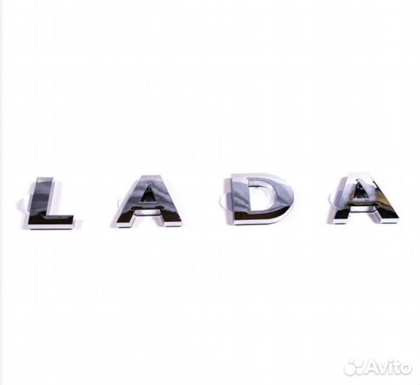Эмблема LADA