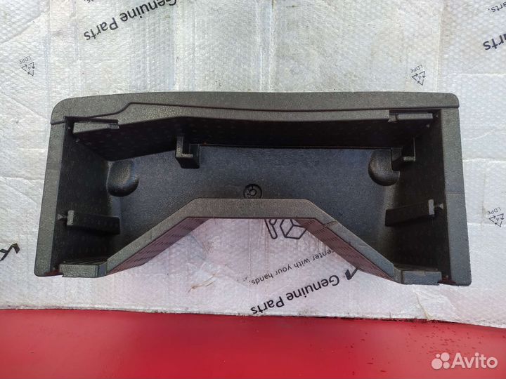 Ящик для инструментов Volkswagen Polo 6