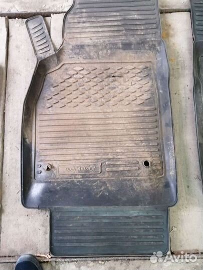 Б/У коврики на opel astra j