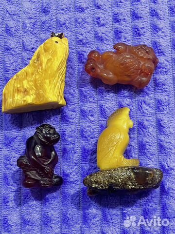 Статуэтки натуральный янтарь 4 шт