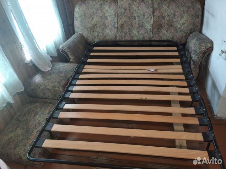 Диван и два кресла