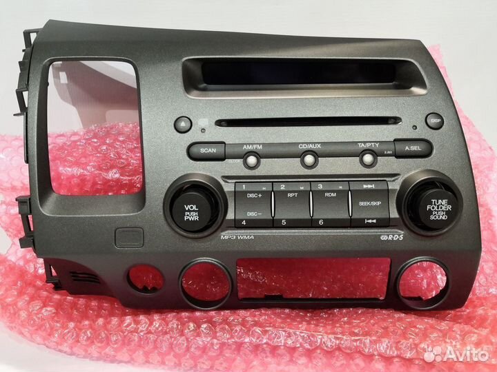 Панель магнитолы Honda Civic 8 4D оригинал новая