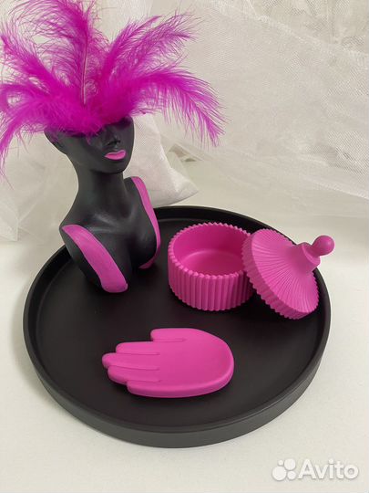 Ваза/кашпо из гипса «Дама»