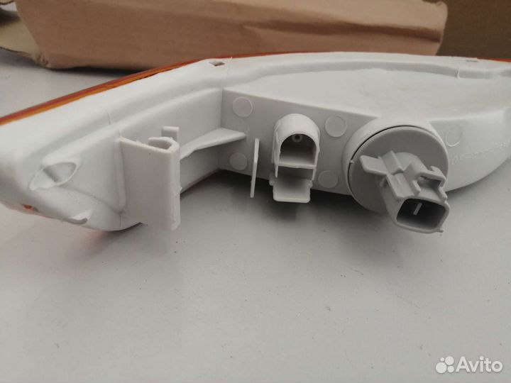 Указатель поворота левый corolla E10 2121654L3AE