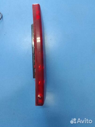 Дополнительный стоп-сигнал Peugeot 207 рест. 2010