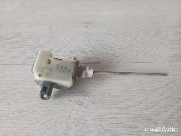 Активатор лючка бензобака Skoda Octavia A5 BSF