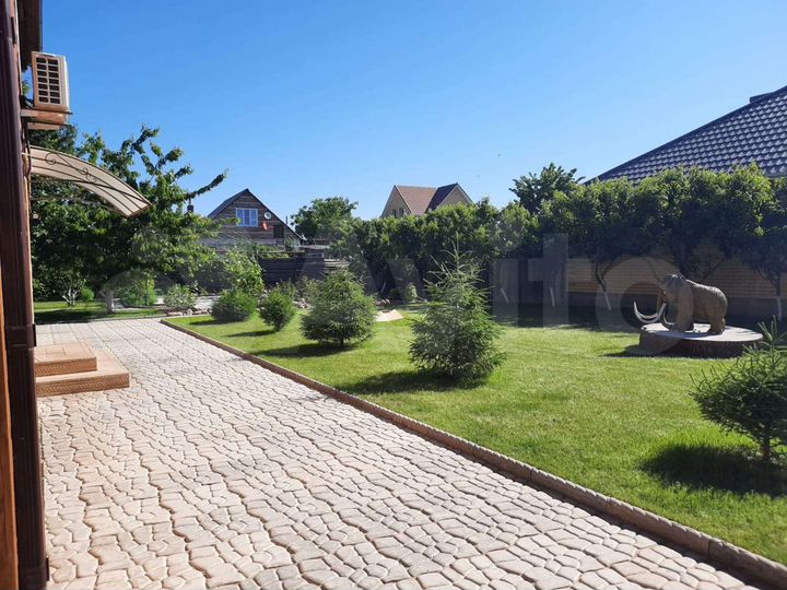 Коттедж 182,7 м² на участке 12 сот.