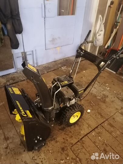 Снегоуборщик бензиновый самоходный бу