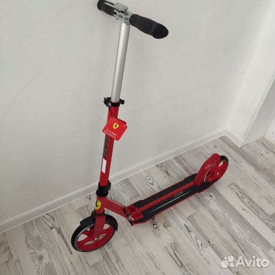 Самокат Ferrari, взрослый