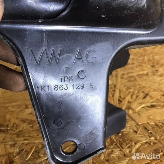 Кожух рулевой колонки Volkswagen Jetta 6 CPR 2017