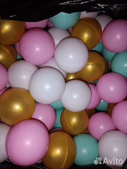 Сухой бассейн с шариками