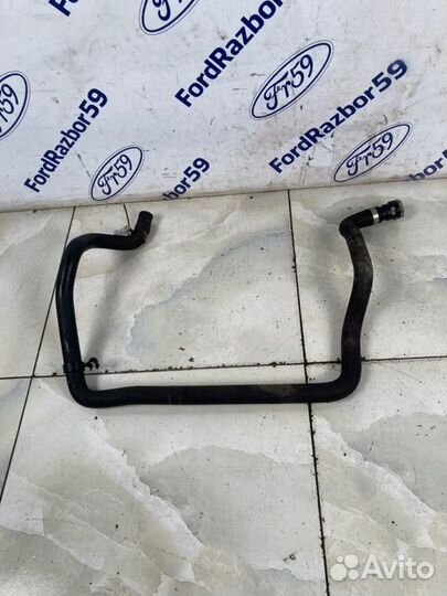 Патрубок системы охлаждения Ford Focus 3 CB8 1.6