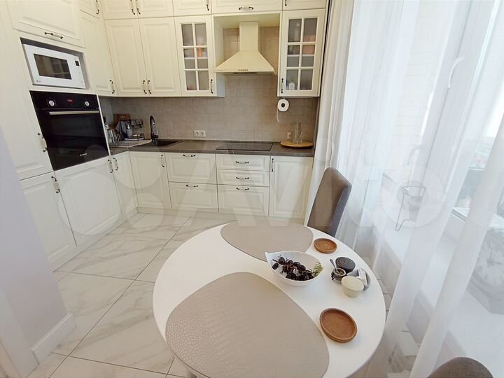 2-к. квартира, 53 м², 15/18 эт.