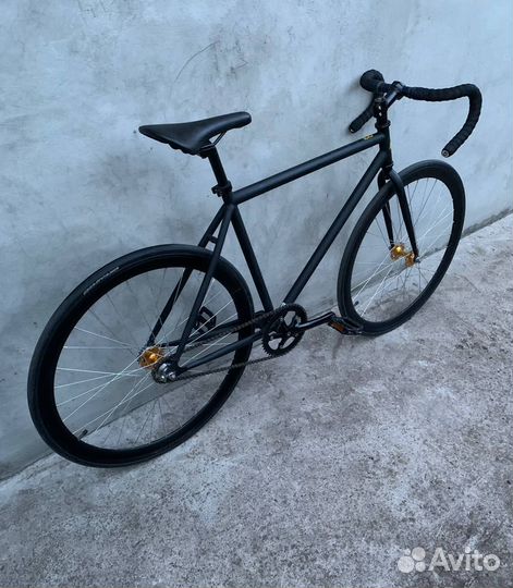 Велосипед шоссейный black one urban 700 фикс fix