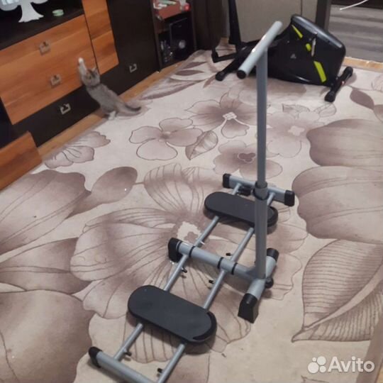 Тренажёр для мышц бедер