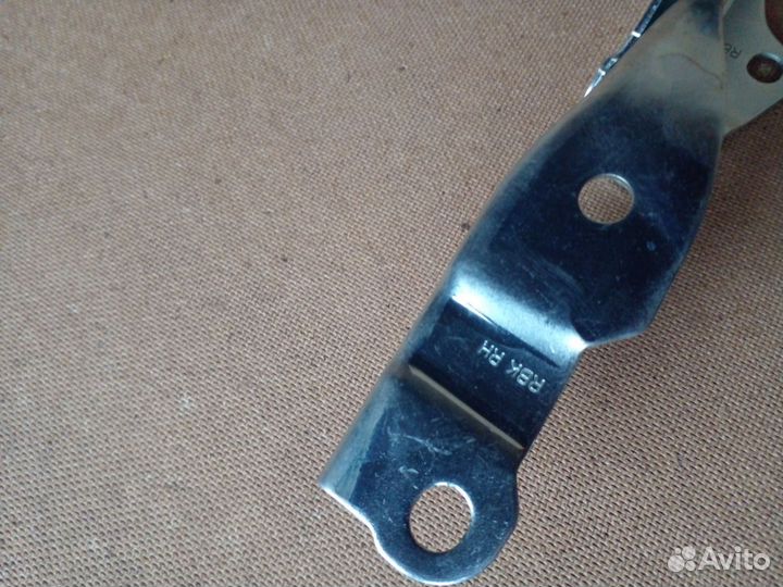 Петля капота правая Hyundai Solaris 1 оригинал