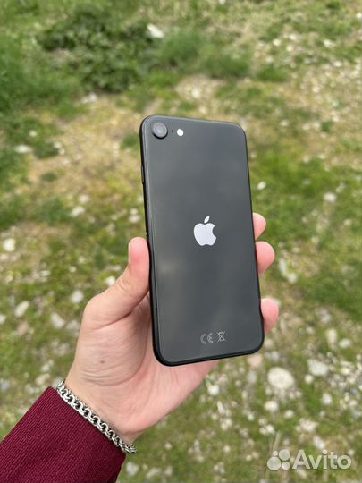 iPhone SE (2020), 64 ГБ