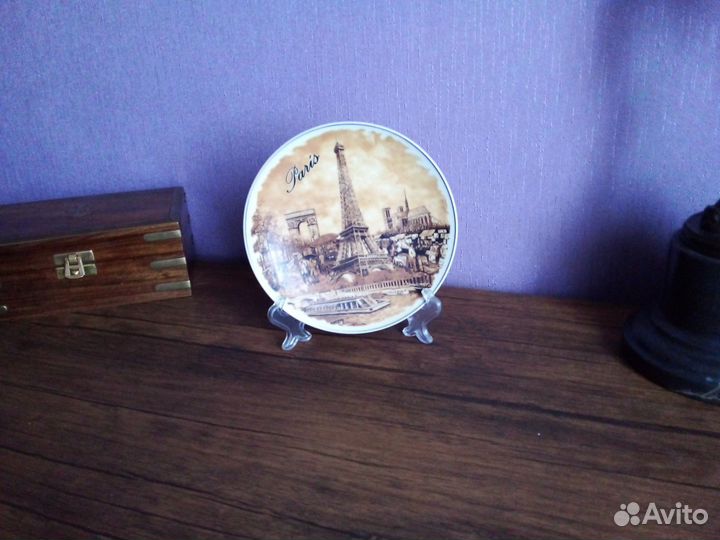Тарелка Paris настольная декоративная