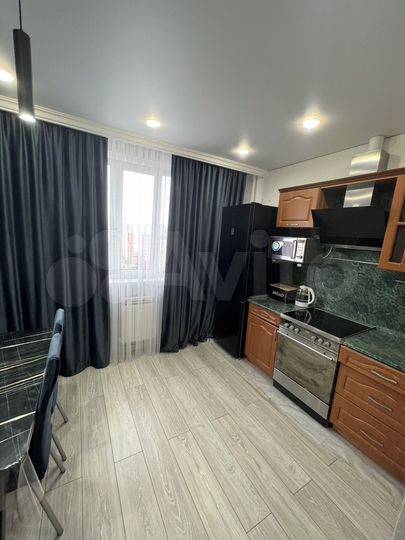 2-к. квартира, 58,6 м², 13/16 эт.