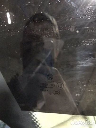 Форточка задняя левая Volkswagen Passat B7