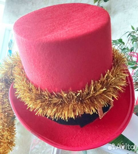 Красный цилиндр унисекс креатив