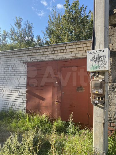Гараж, > 30 м²