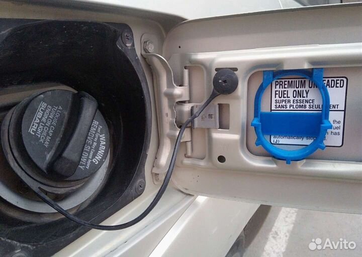 Subaru legacy/Outback держатель крышки бензобака